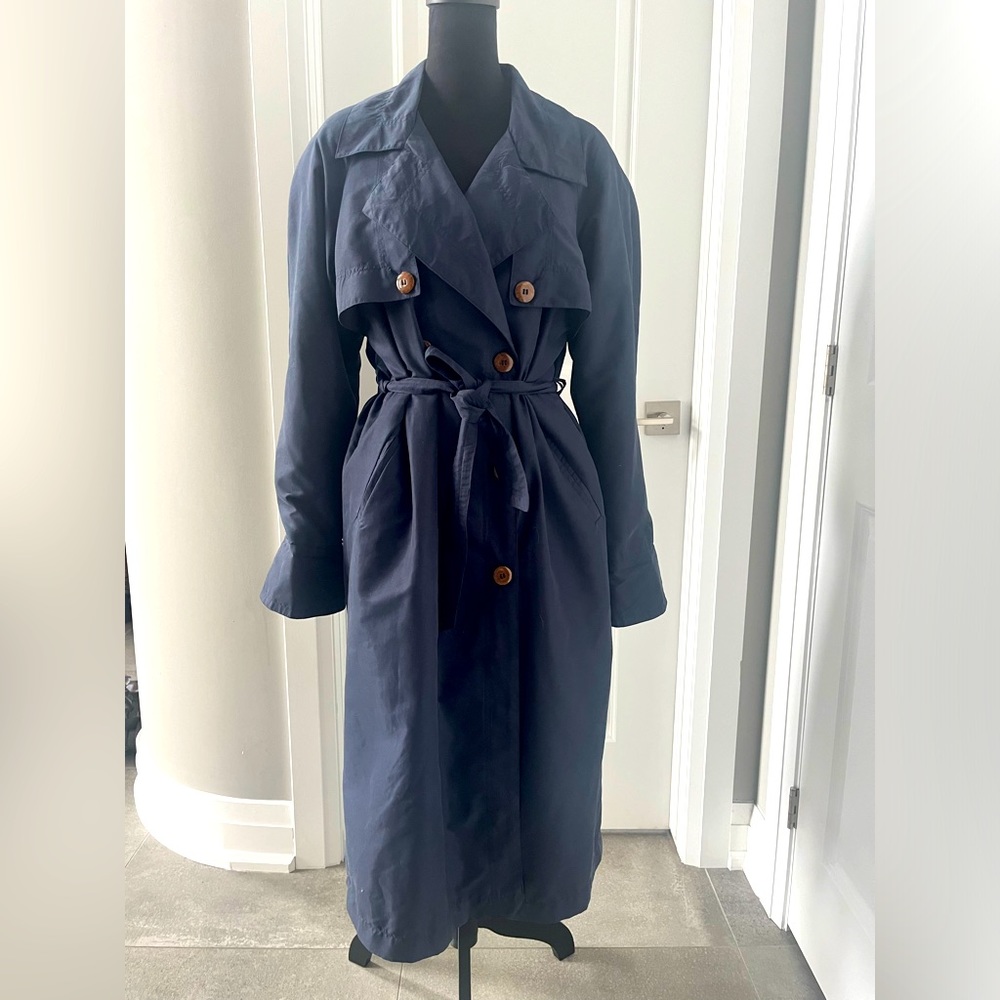 Vintage navy long trench coat with brown buttons size 10